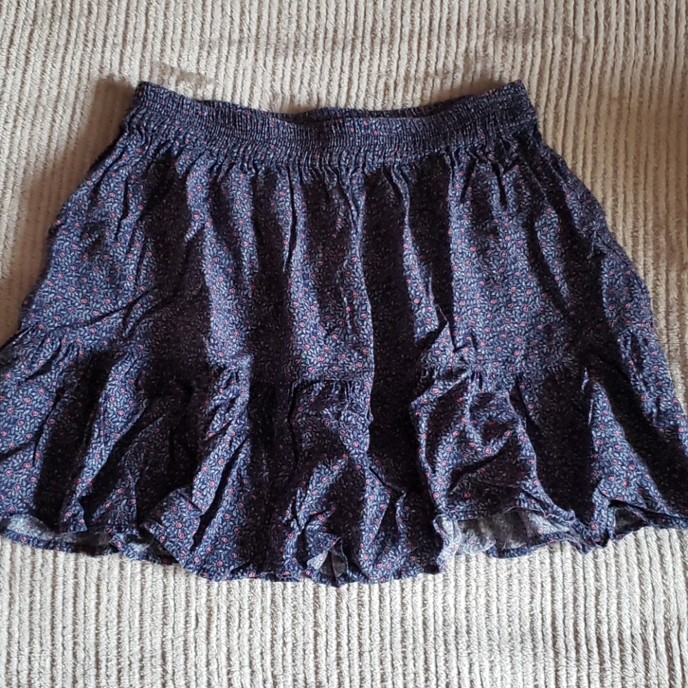 Aeropostale || blue patterned flowy mini skirt